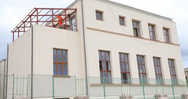 Stire din Social : Colegiul „Mihai Eminescu”, tot mai aproape de finalul reabilitării