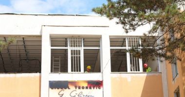 Stire din Cultură-Educație : Lucrările de la Liceul „George Călinescu, în plină desfăşurare
