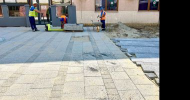 Stire din Social : Se reabilitează infrastructura pietonală și rutieră în mai multe zone din municipiu