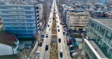 Stire din Social : Încep lucrările de recondiționare a carosabilului pe bulevardul Mamaia