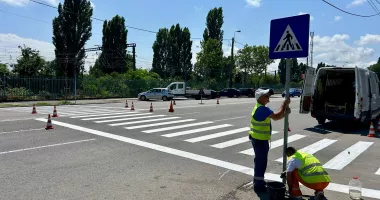Trecerea de pietoni de la intersecția bulevardului I. C. Brătianu cu strada Corbului a fost relocată