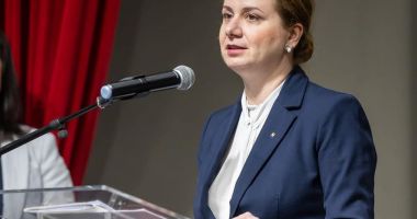 Stire din Cultură-Educație : Riposta Ministerului Educației la speculațiile cu privire la modificările din planul-cadru pentru liceu