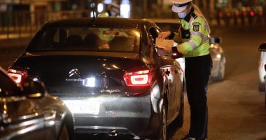 Stire din Eveniment : Accident pe un drum județean din Constanța: șoferița a fugit, pietonul rănit a sunat la Poliție