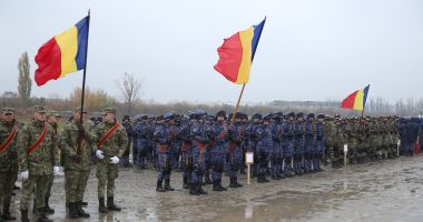 Stire din Eveniment : S-a dat startul antrenamentelor pentru Parada Militară Naţională de 1 Decembrie