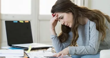 Stire din Actualitate : Salarii mai mari doar pe hârtie în 2026. România, singura țară din Europa cu venituri în scădere