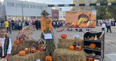 Stire din Cultură-Educație : Târg de toamnă la Școala ”Aurel Vlaicu” din Constanța