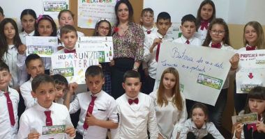 Stire din Cultură-Educație : Școala ”Emil Gârleanu” din Bărăganu, premiată alături de 14 unități din nordul țării