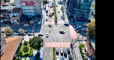 Stire din Social : Semafoarele din intersecția de la Delfinariu au devenit funcţionale
