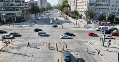Stire din Social : Atenție, șoferi! Se întrerupe semaforizarea în intersecția de la Casa de Cultură