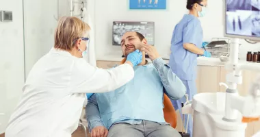 Stire din Social : Gratuitate în îngrijirea dentară. Ce servicii stomatologice sunt acoperite de stat