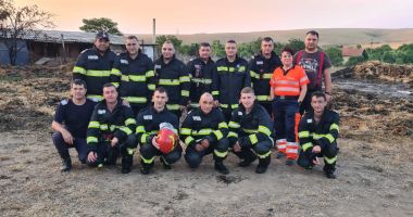 Peste cinci ore de luptă cu flăcările, la Sibioara