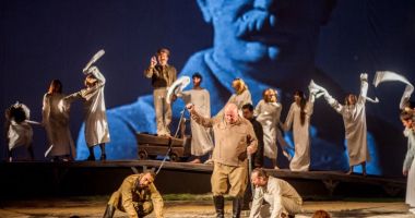 Stire din Cultură-Educație : Spectacolul „Dosarele Siberiei” se mută la Sala Studio a Teatrului de Stat Constanța