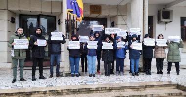 Stire din Social : Statisticienii constănţeni nu renunţă la proteste