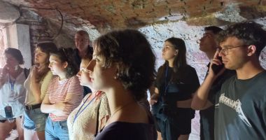 Stire din Cultură-Educație : Muzeul de Istorie, gazdă pentru studenți bucureșteni. Workshop de conservare-restaurare a patrimoniului