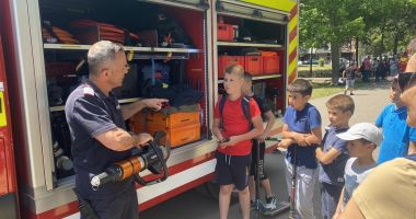 Polițiștii și pompierii, alături de cei mici la „Constanța în miniatură” - 2