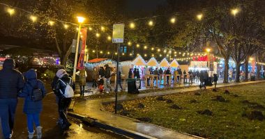 Stire din Social : Patinoar, surprize dulci şi muzicale, la Târgul de Crăciun 2023