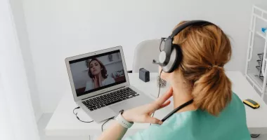 Stire din Social : Telemedicina devine legală. Ce puteți face online și când trebuie să mergeți la medic