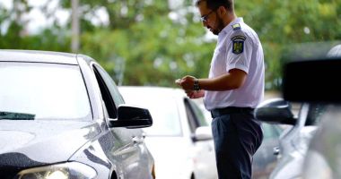 Stire din Eveniment : Peste 100.000 de țigarete aduse ilegal din Bulgaria, depistate la Vama Veche
