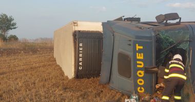 Stire din Eveniment : TIR RĂSTURNAT la Movilița. Au intervenit salvatorii de la ISU Dobrogea