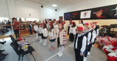Stire din Cultură-Educație : Tradițiile și obiceiurile de Crăciun și Anul Nou, promovate de Centrul Cultural „Teodor T. Burada”