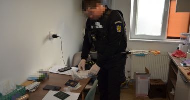 Stire din Eveniment : Doi traficanți de migranți au fost identificați de polițiști