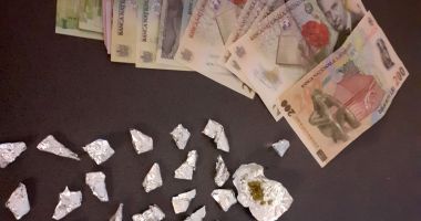 Stire din Eveniment : Tânăr din Constanța, depistat când voia să vândă droguri