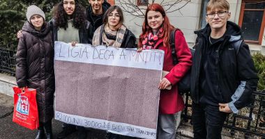 Stire din Cultură-Educație : Ministrul Ligia Deca a stat de vorbă cu elevii constănțeni protestatari