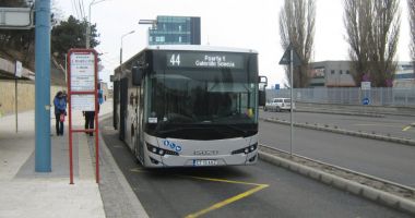 Stire din Social : Linia autobuzului 44 revine de luni pe traseul obișnuit