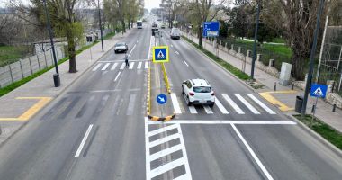 Stire din Social : Noi scuaruri mediane amenajate la trecerile de pietoni. În ce zone au fost amplasate