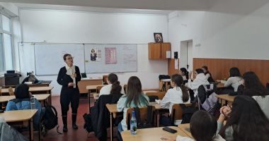 Stire din Cultură-Educație : Elevii de la „George Călinescu” spun „nu” fumatului, într-o campanie care inspiră generații