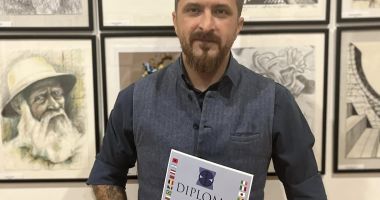 Stire din Cultură-Educație : Ovidiu Felipov expune la Muzeul Național „Constantin Brâncuși” din Târgu Jiu