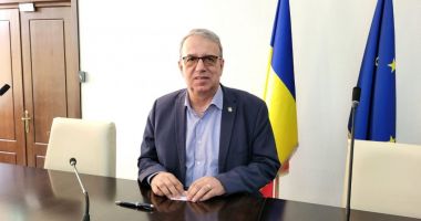 Stire din Politică-Administrație : Primarul Vergil Chiţac renunţă la şedinţele de consiliu în format online. "De data viitoare le organizăm fizic"