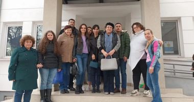 Stire din Social : Beneficiarii Casei de Tip Familial „Decebal”, vizitaţi de studenţii teologi