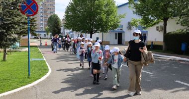 Stire din Social : Elevii Şcolii nr. 7, informaţi despre parcursul apei din mediul ei natural până la robinete