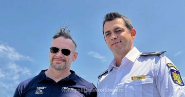 Stire din Eveniment : GALERIE FOTO. Inspectorul general al Poliției de Frontieră și directorul adjunct Frontex, prezenți la un exercițiu pe mare, la Mangalia