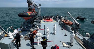 GALERIE FOTO. Inspectorul general al Poliției de Frontieră și directorul adjunct Frontex, prezenți la un exercițiu pe mare, la Mangalia - 8