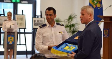 Emblema „Polițist de frontieră marinar” pentru echipajul navei MAI 1106, de Ziua Poliției de Frontieră - 2