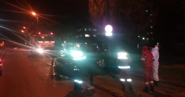 GALERIE FOTO. ACCIDENT GRAV: UN ȘOFER A INTRAT CU MAȘINA ÎN STÂLP - 5