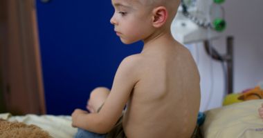 Stire din Social : Acţiune caritabilă pentru îngrijirea copiilor bolnavi de cancer