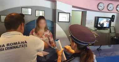 Stire din Eveniment : Sfaturi de la polițiști pentru adolescenții din centrele de plasament
