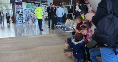 Foto - ZBOR ANULAT. Aproximativ 100 de pasageri ai  TAROM, printre care și constănțeni, AMENINȚAȚI că vor fi dați afară din aeroportul din Iordania - VIDEO