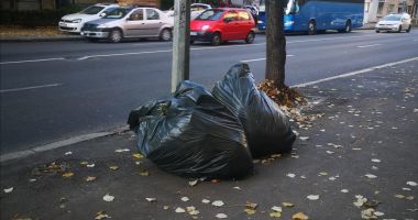 Amenzi uriaşe pentru cei care aruncă gunoaiele pe stradă