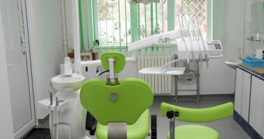 Stire din Social : Iată unde se oferă asistență stomatologică GRATUITĂ pentru preșcolari, elevi și studenți, la Constanţa