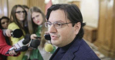 Stire din Eveniment : Fostul ministru Nicolae Bănicioiu, judecat pentru luare de mită. Promitea afaceriștilor păstrarea pe funcție a unor manageri de spitale