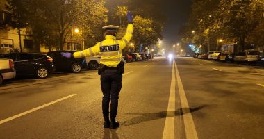 Stire din Eveniment : Beat și fără permis, la plimbare cu mașina!