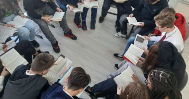 Stire din Cultură-Educație : Cărțile au fost eroii Zilei Naționale a Lecturii