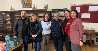 Stire din Cultură-Educație : Importanța momentului istoric al Unirii, expusă de mirciști dintr-o altă perspectivă