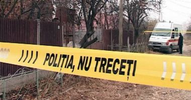 Stire din Eveniment : MOARTE FULGERĂTOARE: tânăr înjunghiat în inimă, cu un cuțit de vânătoare, în județul Constanța!