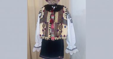 Stire din Cultură-Educație : Portul croaţilor caraşoveni, expus la Muzeul de Artă Populară Constanța