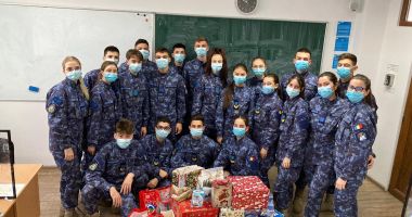 Stire din Cultură-Educație : Pentru elevii Colegiului „Al. I. Cuza”, Crăciunul este despre dăruire!